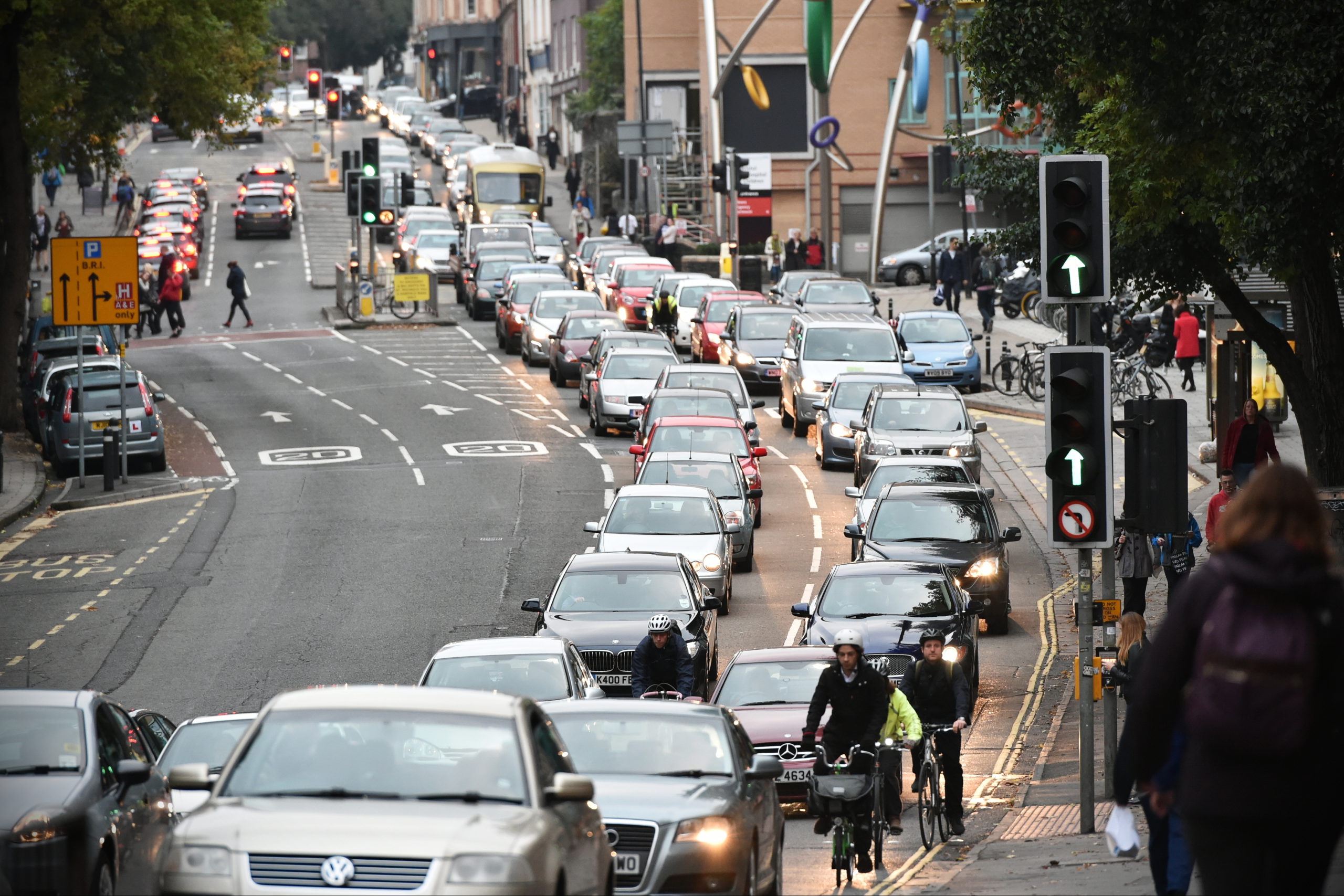 What do falls in motorised traffic mean for air quality?